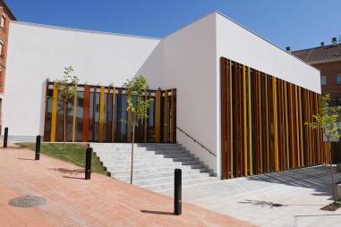 Exterior Biblioteca Villamediana